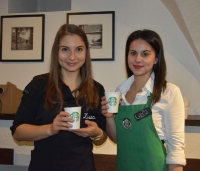 10 let k&aacute;vy Starbucks v Česk&eacute; republice