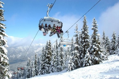 V Nízkých Tatrách se bude o víkendu lyžovat v bikinách