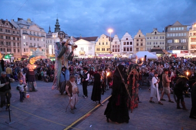 TIP NA ČERVNOVÝ VÝLET DO PLZNĚ: Open-air festivaly humoru, tance, folkloru, metalu i triatlonu