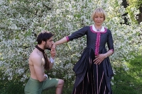 Čas lásky a úkladů propukne v květnu ve Švandově divadle